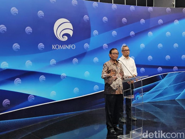 Plt Menkominfo Mahfud MD