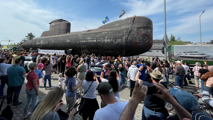 Decommissioned German submarine U17 makes its last metres of its journey to a museum in Speyer Germany, May 21, 2023. REUTERS/Timm Reichert