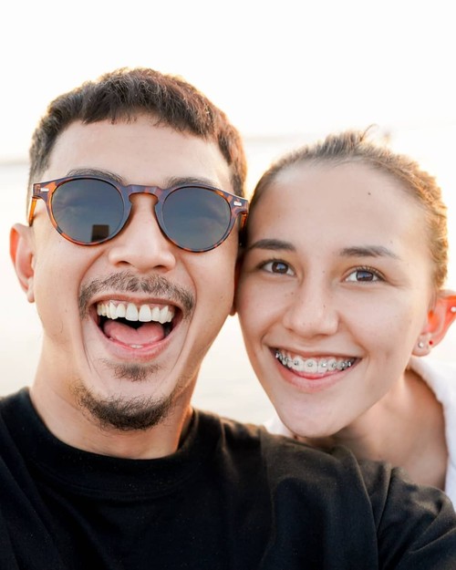 Potret Mesra Fandy Christian dan Dahlian Poland sebelum Isu Selingkuh