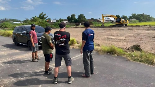 Progres pembangunan sirkuit MXGP Lombok di eks bandara Selaparang, Kota Mataram, baru 25 persen jelang pelaksanaannya pada 1-2 Juli 2023.