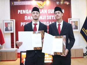 Momen Sumpah Setia Rafael Struick dan Ivar Jenner Jadi WNI