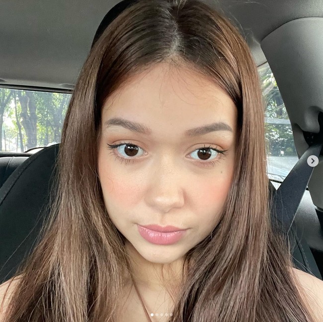 Punya wajah blasteran, Becca mewarisi darah Australia dari sang ayah. Sedangkan ibunya yang jarang terekspos di media sosial adalah keturunan Jawa. Foto: dok. Instagram @rklopperr