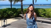 Nama dari kekasih Fadly Faisal trending di Twitter dengan kata kunci Becca. Keluarga Haji Faisal mengaku tak ingin mencampuri permasalahan Rebecca. Foto: Instagram/rklopperr