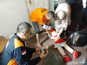 Sadisnya 2 ART Bunuh Bos Penginapan di Reka Ulang Adegan
