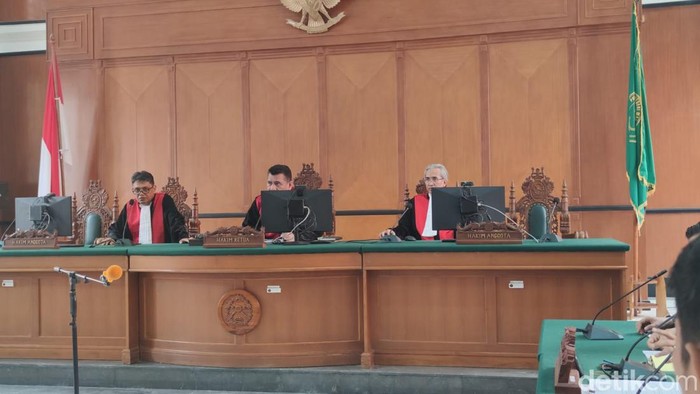 Sidang Korupsi PDAM Makassar Rp 20 M. Rasmilawanti Rustam/detikSulsel