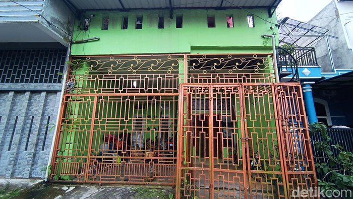 Suasana rumah yang dihuni Mahira Dinabila (19), di Komplek Rivera, Kecamatan Medan Amplas, Kota Medan, Senin (22/5/2023).