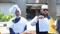 Rian menuding penyidik Ditreskrimum Polda Sumsel telah melakukan kesalahan telah menetapkannya sebagai tersangka. Dia berharap polisi kembali melakukan gelar perkara ulang kasus tersebut.