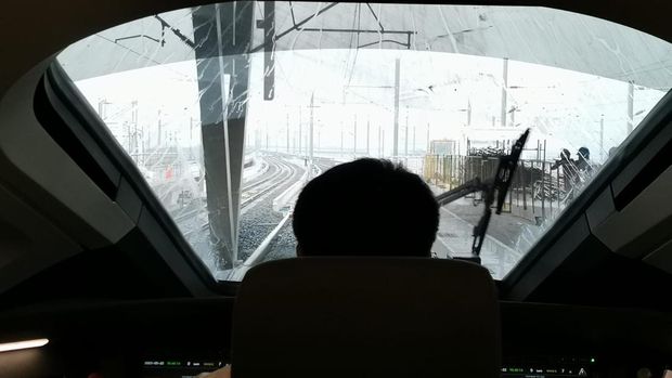 Uji Coba Tahap Awal Kereta Cepat