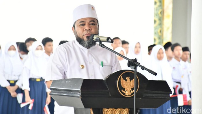 Wali Kota Bengkulu Helmi Hasan.