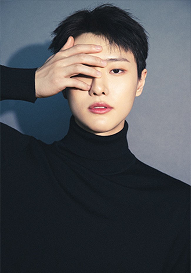 Mantan personel grup KPop X1, WOODZ juga menjadi bagian dari anggota band militer. Pemilik nama asli Cho Seung Youn itu akan keluar dari kamp pada 21 Juli 2025. Foto: Dok. EDAM Entertainment