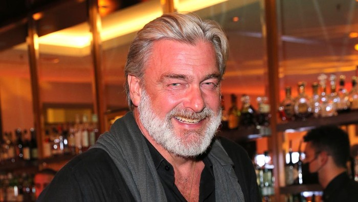 Aktor Ray Stevenson Meninggal, Sempat Dirawat di RS karena Penyakit Misterius