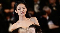 Debut Jennie BLACKPINK di serial TV HBO The Idol sudah dinantikan sejak lama. Fans akhirnya akan bisa menyaksikan serial ini mulai 5 Juni 2023. (Foto: AFP via Getty Images/LOIC VENANCE)