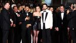 5 Pose Lily-Rose Depp dan The Weeknd Jadi Sorotan