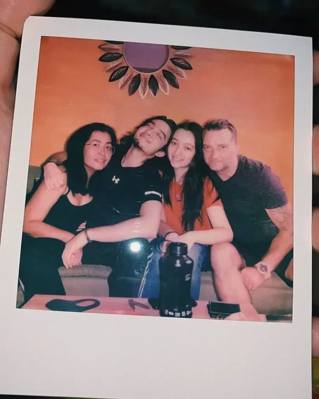 Paras blasteran dari Bryan Domani dan Megan Domani juga diturunkan dari sang ayah bulenya. Ayah Megan dan Bryan, Jurgen Domani sendiri berasal dari Jerman. Foto: Instagram