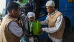 Calon Jamaah Haji Tiba di Asrama Pondok Gede Jakarta