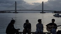 Hasilnya, berdampak pada pertumbuhan produk domestik regional bruto.