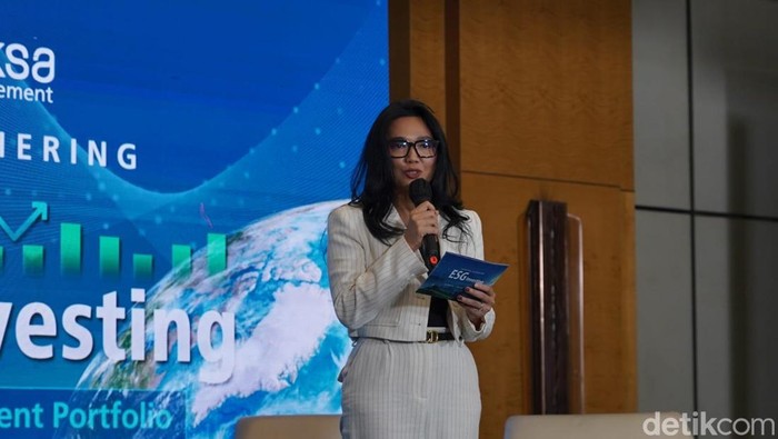 Direktur Sales & Marketing PT Danareksa Investment Management, Upik Susiyawati.