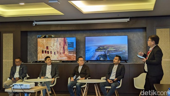 Gerai Erafone hadirkan smart TV