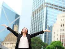 Merdeka! Ini Tips Raih Financial Freedom Sejak Muda