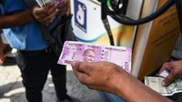 Langkah mendadak tersebut mengingatkan banyak pada demonetisasi yang mengejutkan pada 2016. Namun, tingkat aksi baru-baru ini masih jauh berbeda dengan 2016, di mana 86 persen mata uang India tidak berlaku dalam semalam.  