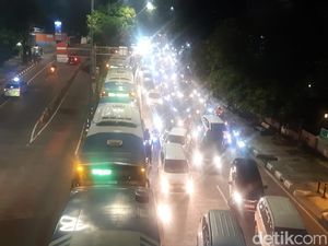 Warganet Keluhkan Kemacetan Lalin Menuju Pejaten