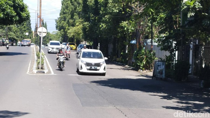 Jalan Dago Bandung yang kini sudah ditambal.