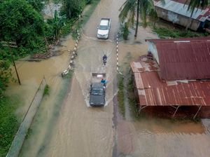 Ratusan Rumah dan Ruas Jalan di Jambi Terendam Banjir