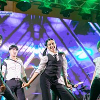 Di negara asalnya, Jenna Norodom seolah menjalani kehidupan ganda. Putri kerajaan Kamboja itu adalah seorang superstar. Dia aktif di industri hiburan sebagai penyanyi dan aktris sejak berusia 6 tahun. Foto: dok. Facebook Jenna Norodom