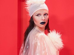 Pengakuan Julia Fox yang Puasa Bercinta Selama Bertahun-tahun