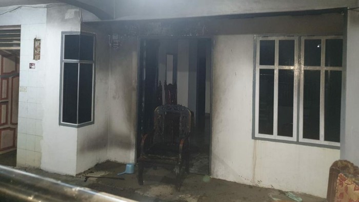 Juru parkir di Pinrang bakar rumah temannya.