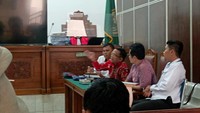 Saharuddin Daming seorang Ahli Perdata yang juga merupakan mantan anggota KOMNAS HAM periode 2012-2017 sedang memberikan keterangan keahliannya dalam perkara No 701/Pdt/G/2022/PN Jakarta Selatan terkait Akta Kuasa Mutlak yang dilarang hukum.