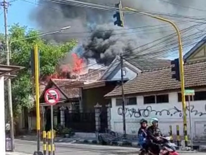 kebakaran di Kediri