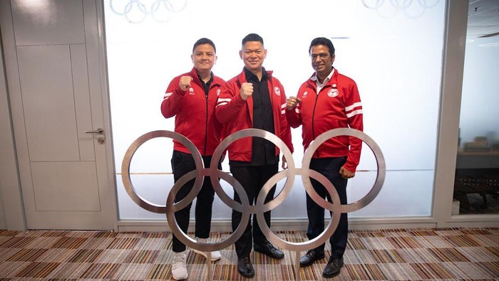 Ketua Umum Pengurus Pusat Persatuan Cricket Indonesia (PP PCI), Abhiram S. Yadav, bersama ketua National Olimpic Council (NOC) Indonesia, Raja Sapta Oktohari.