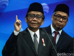 Mahfud Md Lantik 4 Pejabat Eselon I Kominfo