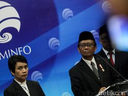 Mahfud Md Lantik 4 Pejabat Eselon I Kominfo
