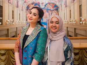 Foto Bareng Nagita Slavina, Mba Lala Bikin Salfok Pakai Tas Mirip Hermes