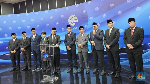 Menteri Komunikasi dan Informatika (Menkomifo) Mahfud MD melantik 4 pejabat baru di Kementerian Komunikasi dan Informatika (Kominfo), Selasa (23/5/2023). (CNBC Indonesia/Intan Rakhmayanti Dewi)