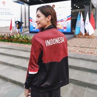 Selain aktris, Mikha Tambayong kini memiliki peran baru sebagai Tenaga Ahli Menteri Pemuda dan Olahraga RI Dito Ariotedjo. Mikha sendiri ditugaskan untuk bidang Komunikasi Publik. Foto: Instagram Mikha Tambayong