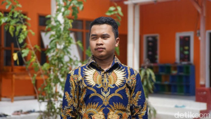 Muhammad Arief (26) Kepala sekolah muda yang menerbitkan Buku Parenting Nabawiyah Bersinar di Dunia Gemilang di Akhirat