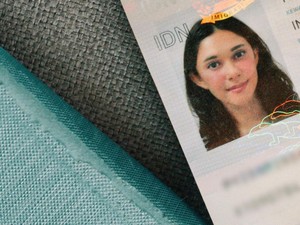 Cantiknya Foto Paspor Nana Mirdad yang Mengalihkan Dunia Warganet