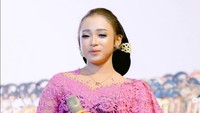 Gaya Niken Salindry saat Bersanggul/Foto: Istimewa (dok.Instagram @niken_salindry_reall)