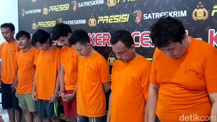 Para pelaku pencurian yang ditangkap polisi. (Foto: Goklas Wisely)