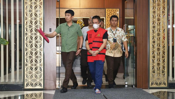 Penahanan tersangka di kasus korupsi aplikasi fiktif di Telkomsigma