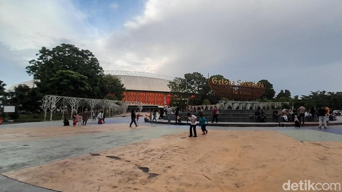 Pengunjung saat mendatangi kompleks JSC. (Candra Setia Budi/detikSumbagsel)