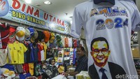 Kaos tersebut dijual mulai dari Rp 10.000, Rp 25.000 hingga Rp 50.000 tergantung banyaknya pesanan.