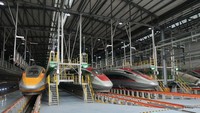 Saat beroperasi nanti, Kereta Cepat Jakarta Bandung menjadi transportasi bebas emisi karena menggunakan tenaga listrik. Dengan penggunaan energi yang lebih bersih, KCJB dapat menekan emisi CO2.