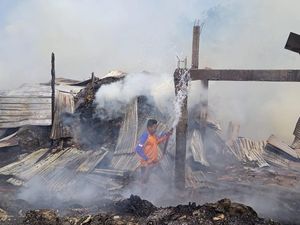Gudang Gula di Kuwukan Kudus Terbakar, Ini Dugaan Penyebabnya