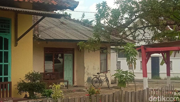 Rumah Surono yang dijadikan alamat perusahaan pemenang tender proyek jalan.