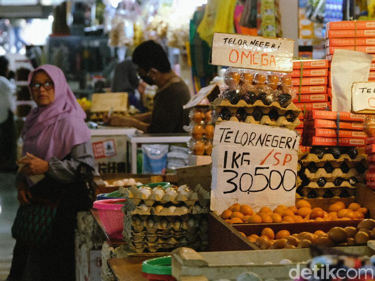 Sabar Buibu, Harga Telur Ayam Masih di Atas Rp 30 Ribu Per Kilo