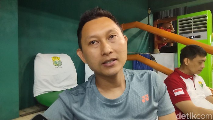Sony Dwi Kuncoro saat menghadiri pertandingan BNI Sirnas A Jawa Timur yang dihelat di GOR Soedirman Surabaya Sony Dwi Kuncoro saat menghadiri pertandingan BNI Sirnas A Jawa Timur yang dihelat di GOR Soedirman Surabaya
